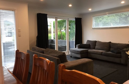 Picton House | Seaview Crescent Holiday Home 4 Bedroom