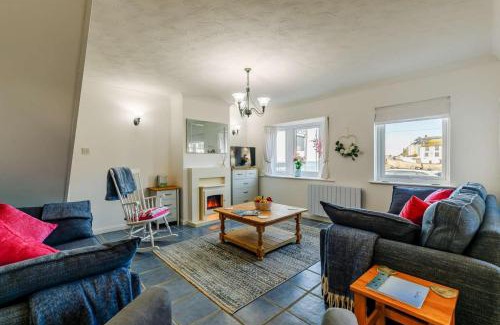 Porthleven House | Seaview Moorings