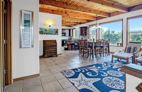 Long Beach House | Seaview - Ocean view home with path to the beach