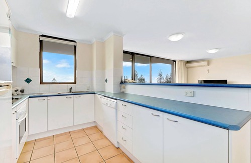 Mooloolaba Apartment | Seaview Resort