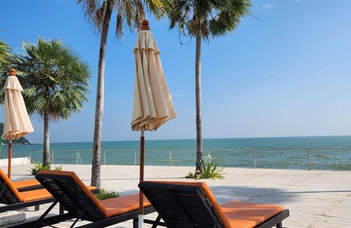 Phetchaburi Condo | Seaview studio with beach access Hua Hin Khao Tao