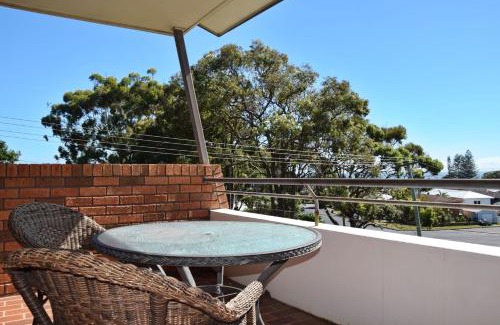 South West Rocks House | Seaview Townhouse 1 - Bring your own linen.