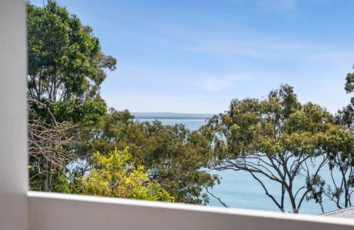 Noosa Heads Apartment | Seaviews Little Cove Beach Noosa 2BR 200m to beach