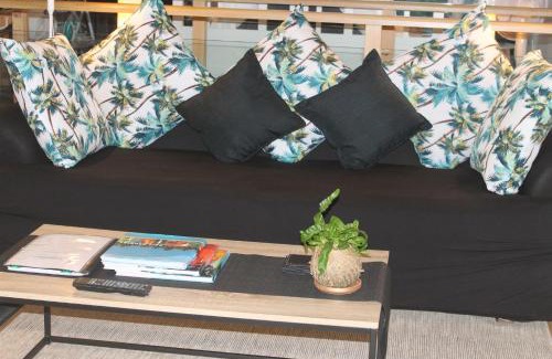Oak Beach Apartment | SEAVIEWS Oak Beach
