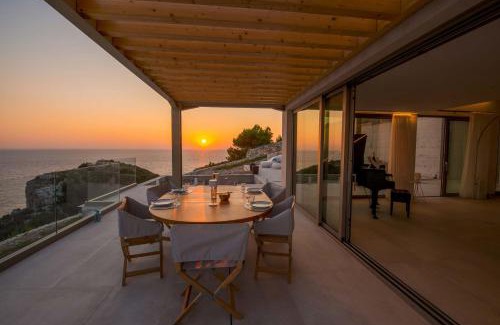 Mpogdanatika Villa | SeaWhisper Villa by PaxosRetreats