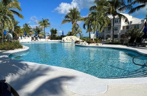 Wheeland Settlement Condo | Secluded Condo, Beautiful Turquoise water awaits you!