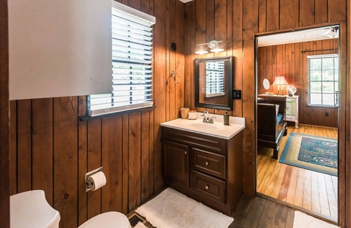 Savannah Cottage | Secluded & exclusive home near downtown with marsh views & screened porch