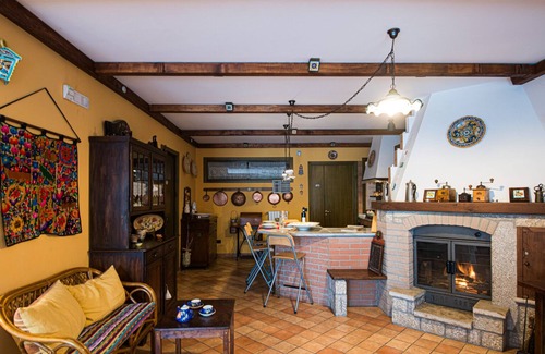 Potenza Villa | Secluded garden in a typical Southern Italy's house in villa-Fireplace&freeWiFi