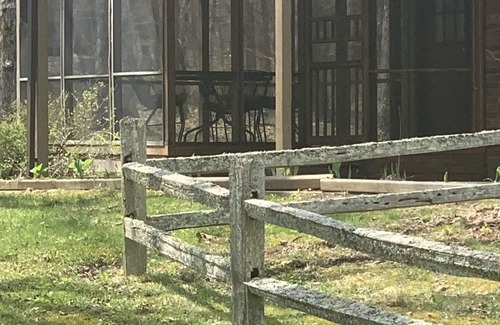 Arcadia House | Secluded Gate House
