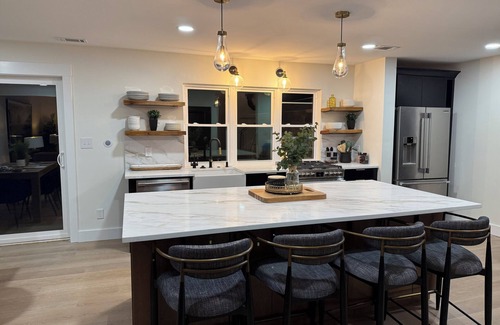 Chaplin House | Secluded Hilltop Luxury Retreat-Bourbon Trail-Taylorsville Lake-Pool & Hot Tub