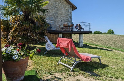 Montignac-le-Coq Cottage | Secluded house with private pool and spa, Charente