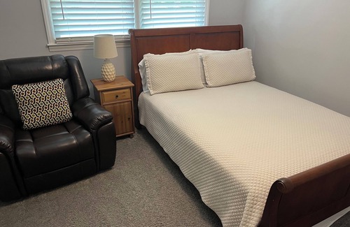 Jamestown House | Secluded Jamestown home near great restaurants