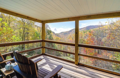 Apple Ridge Cabin | Secluded Lenoir Cabin: 4 Mi to Dtwn Blowing Rock