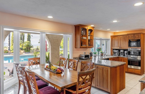 Encino House | Secluded Mediterranean villa in the hills