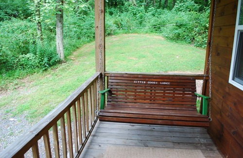 Robertsdale Cabin | Secluded Mountain Cabin Getaway Near Raystown Lake : Sleeps 6 + Pool & Fire Pit