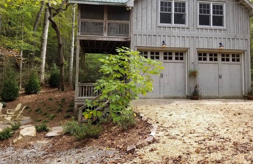 Lakemont Cabin | Secluded Mountain Cabin on 3 acre Seed Lake Property - Sleeps 6 comfortably
