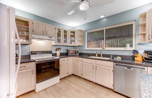 Whittier House | Secluded mountain home on 2 acres w/fireplace, deck & firepit