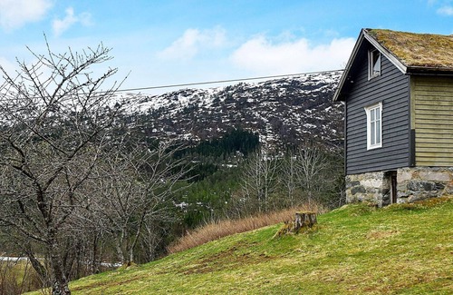 Forde House | Secluded Mountain Retreat-By Traum