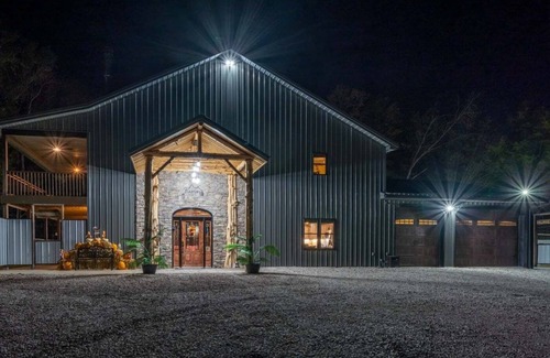 Ste Genevieve House | Secluded Private Cabin with Pool, hot tub, fireplace & so much more