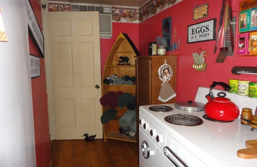 Highland Center Cabin | SECLUDED QUIET 2BR 1BATH CABIN IN THE WOODS. Between Bloomfield & Ottumwa