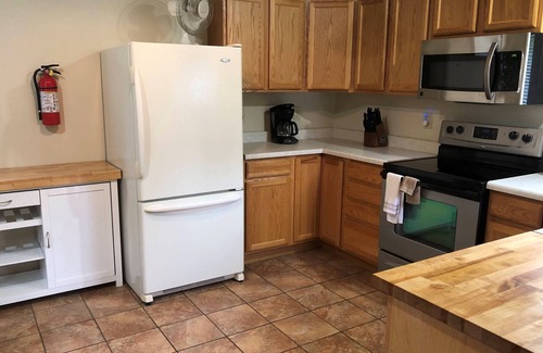 Custer Cabin | Secluded, Rustic Log Cabin located in the Heart of the Black Hills near Custer