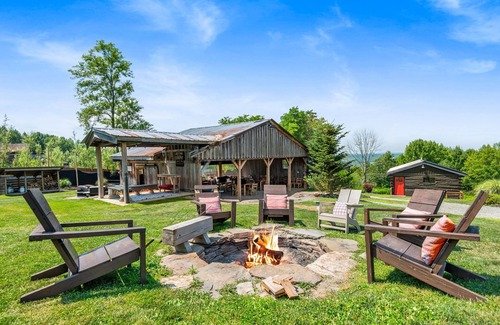 Thompson Cabin | Secluded Summer Cabin Near Trails w/Firepit, Hot Tub & Stargazing Views!