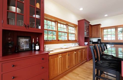 Barnet House | Secluded, Vermont lakefront home & private shore. Summer 2025 sold out.