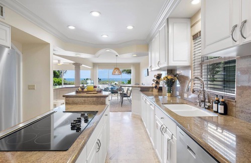 Lauderdale Beach Villa | Secluded Villa Heated Pool & Exclusive Beach Access