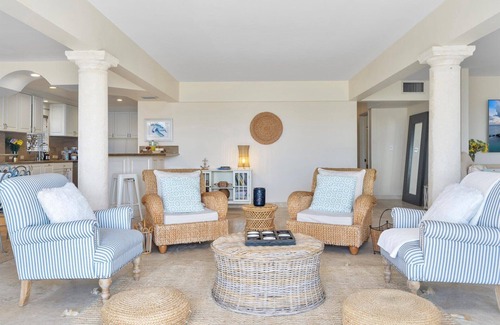 Lauderdale Beach Villa | Secluded Villa Heated Pool & Exclusive Beach Access