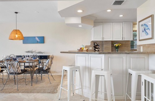 Lauderdale Beach Villa | Secluded Villa Heated Pool & Exclusive Beach Access