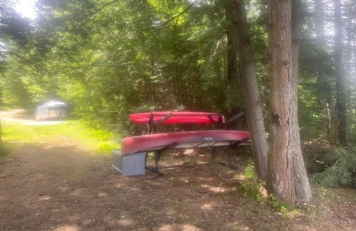 Fitzwilliam House | Secluded waterfront 2-bedroom/2 bath on private 152 acre Sportsman's Pond.