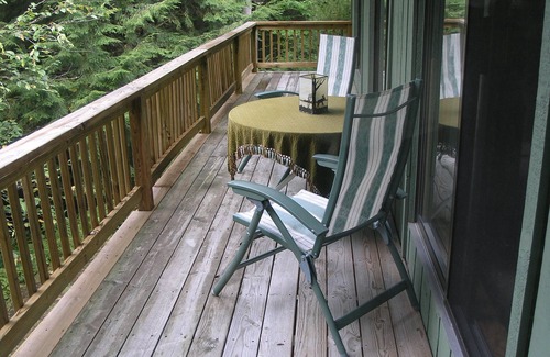 Lake Placid House | Secluded Waterfront Cottage Walking Distance To Downtown Lake Placid -