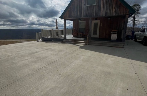 Jackson Cabin | Secluded with best views in E. KY. Can see 3 states.You won’t be disappointed!