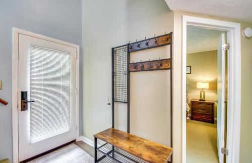 Wintergreen Apartment | Second-Floor Condo with Community Pool Access!