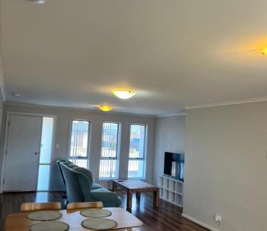Whyalla Jenkins Apartment | Secure 4BR Garage Whyalla