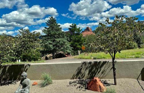 Uptown Sedona Villa | Sedona Uptown Gem!Large yard w grass and shade trees! Views! NEW! BARREL SAUNA! Close to trails, walk to Uptown Sedona, restaurants and shopping
