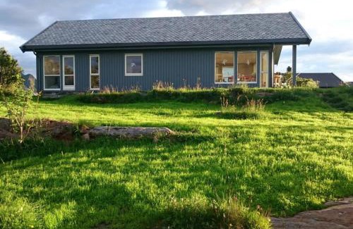 Bø House | See Lofoten mountains midnight sun and nothern lights in Steigen