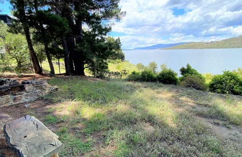 Jindabyne Apartment | Seeblick 2 - 1BR Lakefront Apartment l Central Location l Off-Street Parking