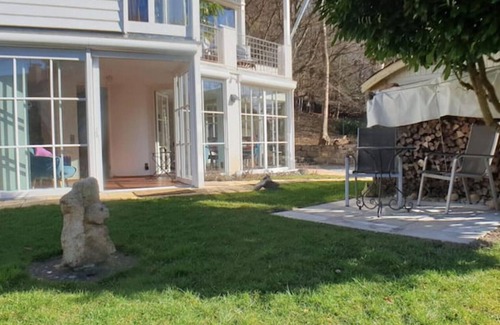 Unteruhldingen Apartment | Seefeeling. Top Lage - 5 Min. zu Fuß vom Strand!