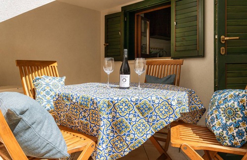 Favignana Apartment | SEGESTA Apt: Mediterranean-style in the center of Favignana, 300m from Sea