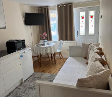 Tea Green Apartment | Sela House - Luton Airport