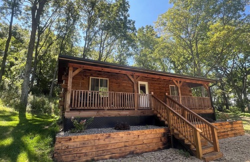 Gays Mills Cabin | Selah cabin with private hot tub, Selah Cabin