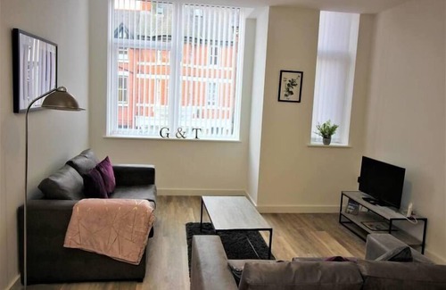 Chester Apartment | Self Catered Accommodation With Parking