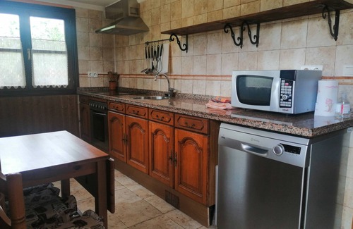 Santovena Cottage | Self catering cottage La Viesca for 6 people