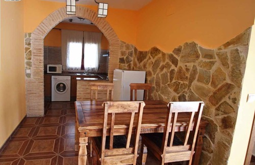 Enguidanos Apartment | Self catering El Rincon de Piedra for 4 people