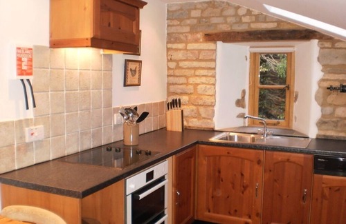 Quedgeley Cottage | Self Catering Holiday Accomodation In Fulready, South Warwickshire, England