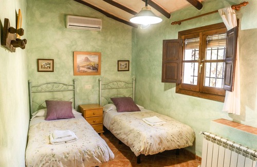 Illora Cottage | Self catering Las Chorreras for 10 people