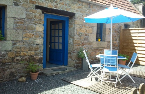 Penvenan Cottage | Self catering LES HORTENSIAS 1