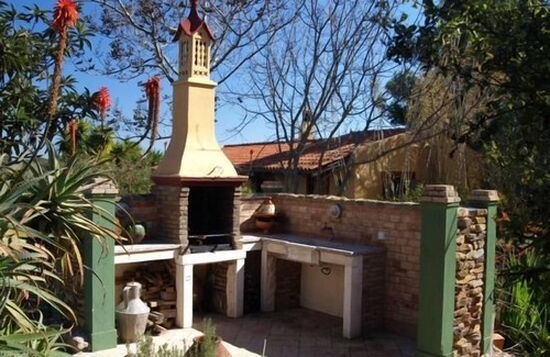 Alfarrobeira Cottage | Self catering Quinta Alfarrobeira for 2 people