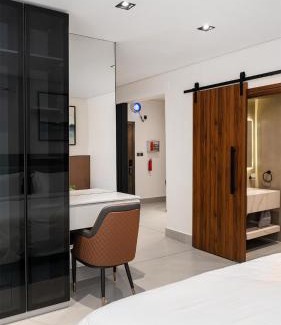 Al-Rawdah Apartment | Self Check-in Private Parking Central